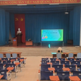 Hoàng Phát - Chuyên cho thuê máy chiếu các cuộc họp hội nghị